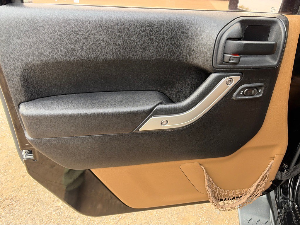 2013 Jeep Wrangler Unlimited Image 11