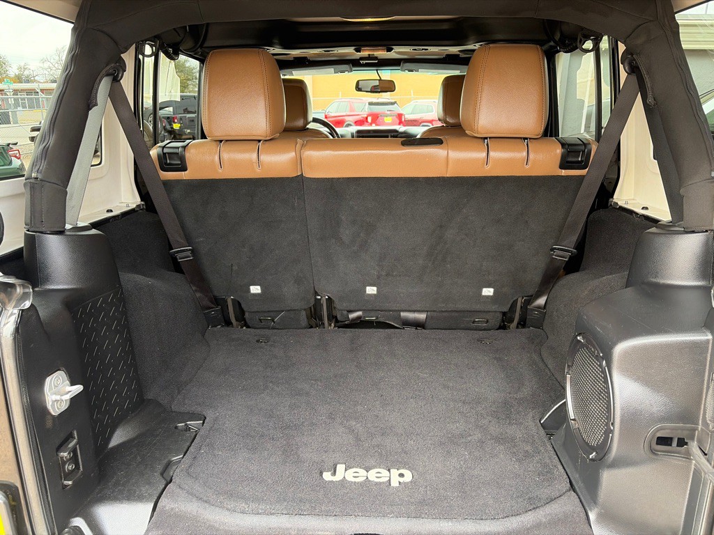 2013 Jeep Wrangler Unlimited Image 13