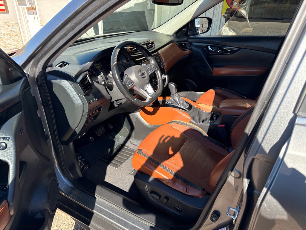 2017 Nissan Rogue Image 9