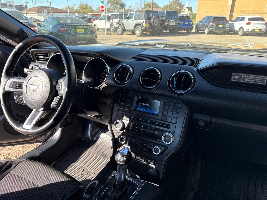 2015 Ford Mustang Image 12