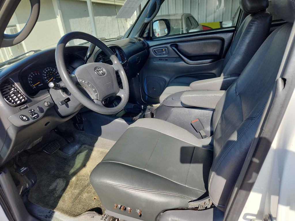 2004 Toyota Tundra Image 10