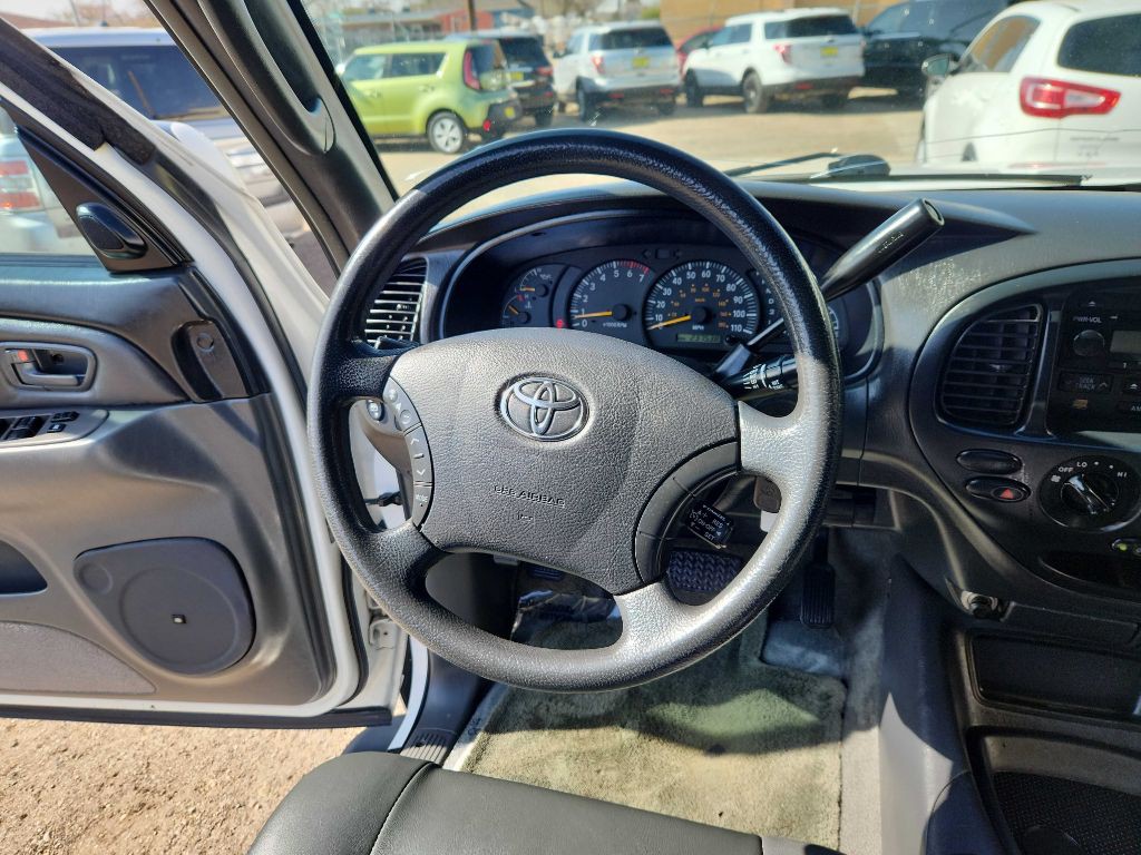 2004 Toyota Tundra Image 16