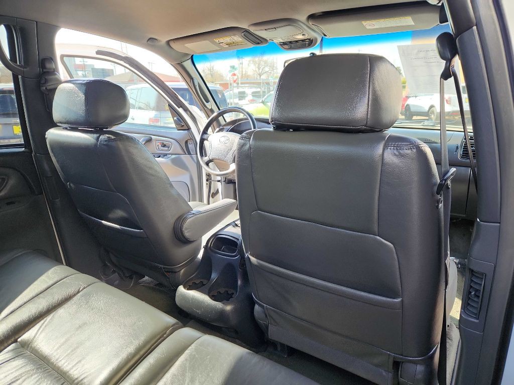 2004 Toyota Tundra Image 20