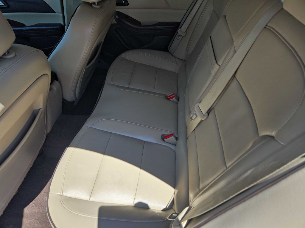 2013 Chevrolet Malibu Image 11