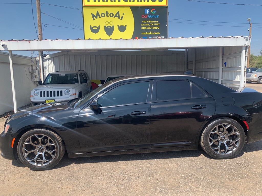 2015 Chrysler 300 Image 1