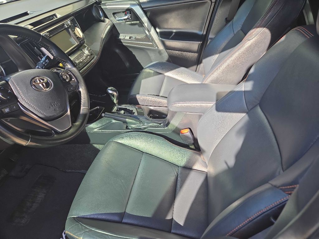 2018 Toyota Rav4 Image 9