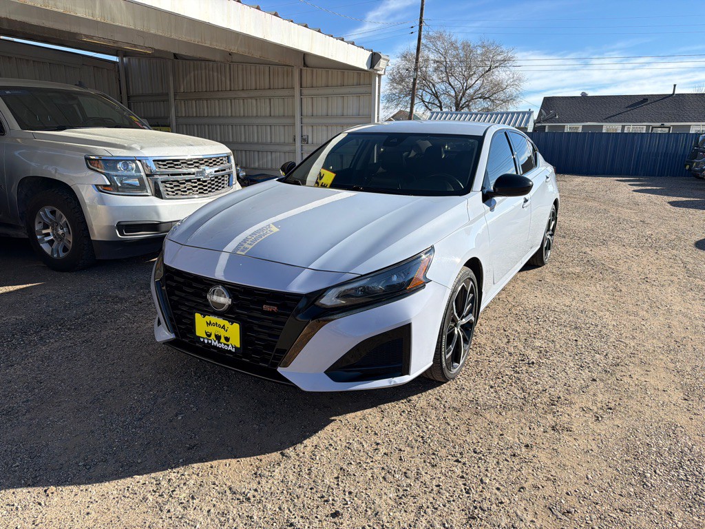 2023 Nissan Altima Image 2