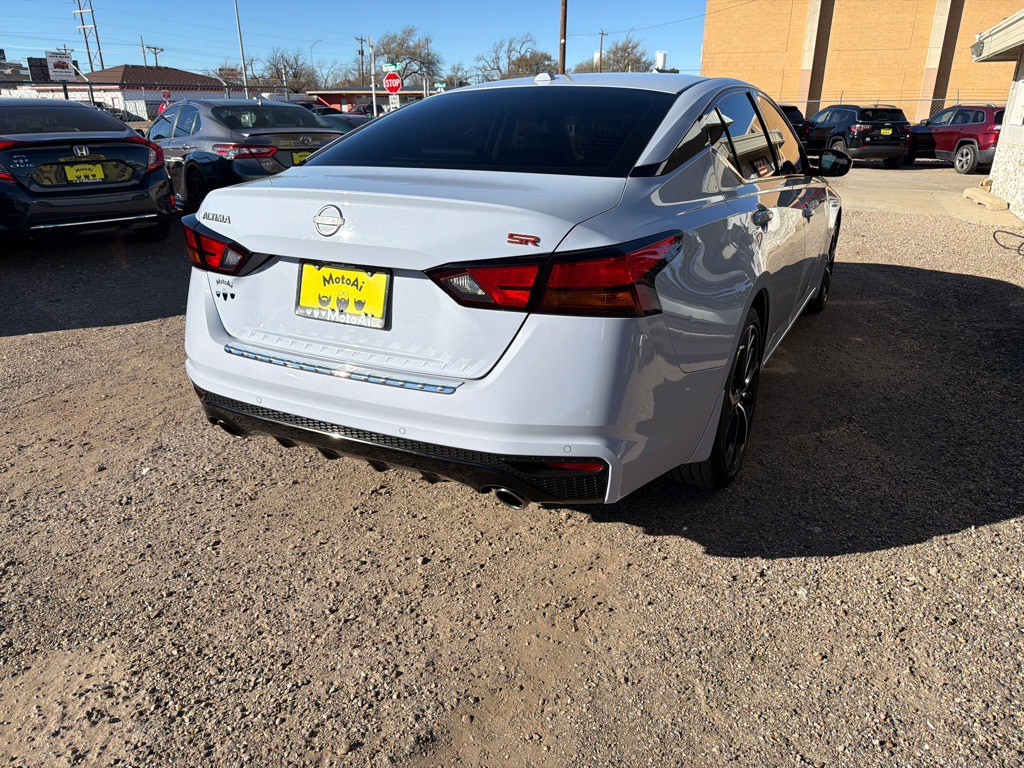 2023 Nissan Altima Image 6