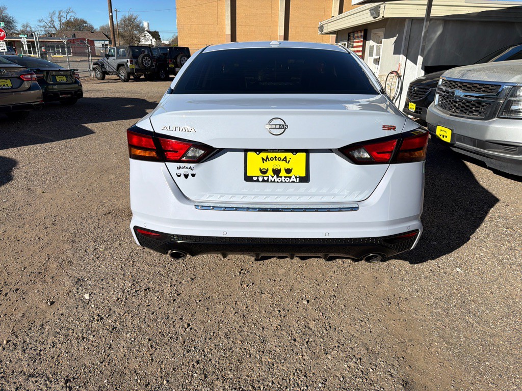 2023 Nissan Altima Image 7