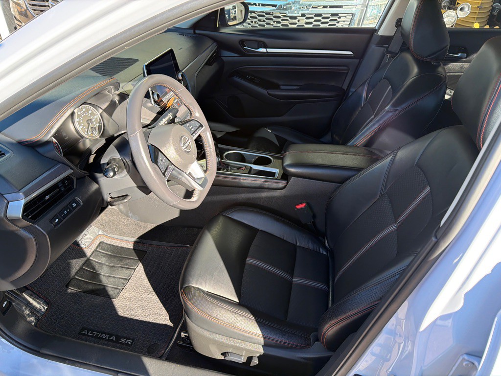 2023 Nissan Altima Image 11