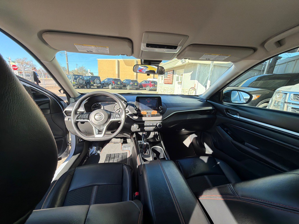 2023 Nissan Altima Image 12