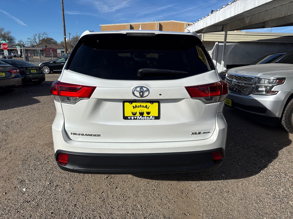 2017 Toyota Highlander Image 7