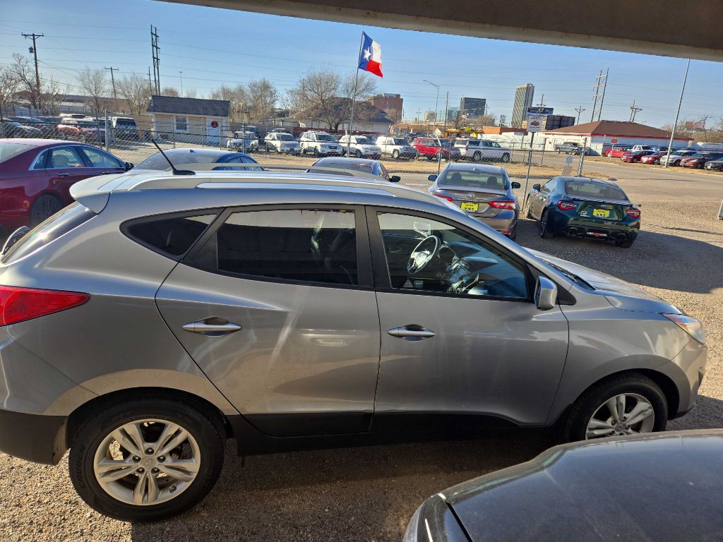 2011 Hyundai Tucson Image 4