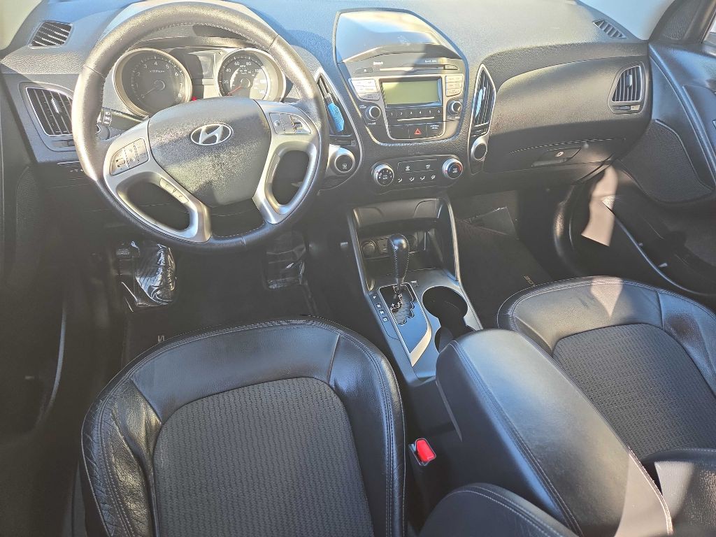 2011 Hyundai Tucson Image 13