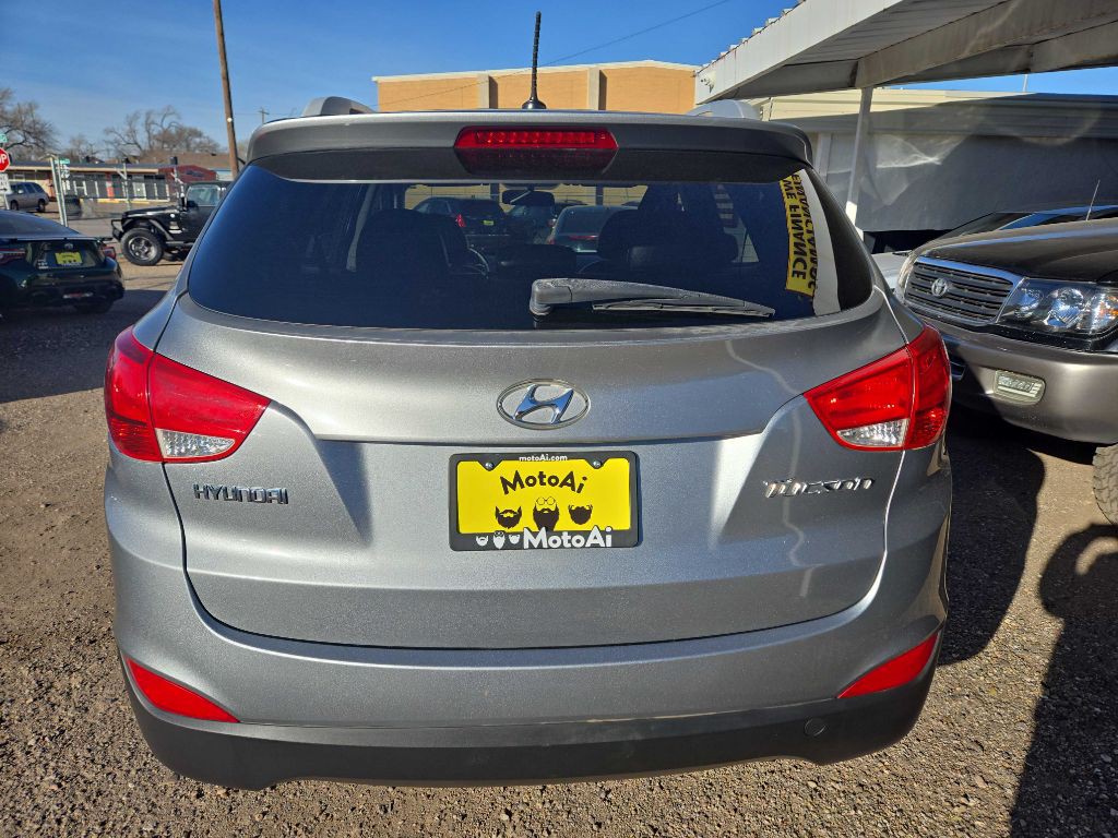 2011 Hyundai Tucson Image 5