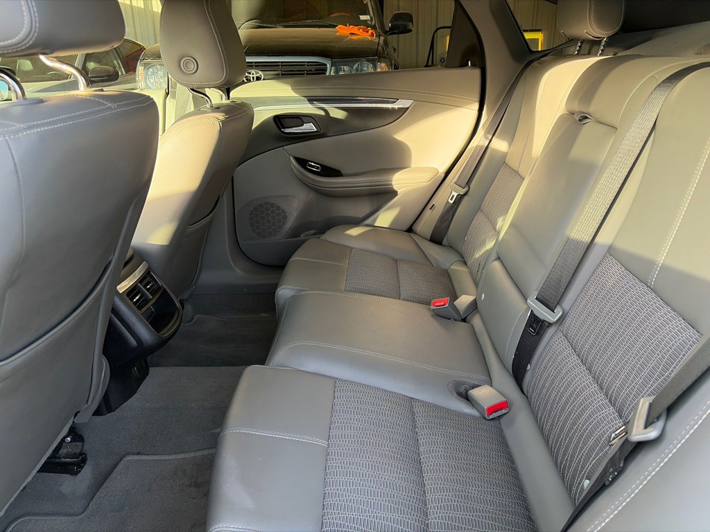 2019 Chevrolet Impala Image 12