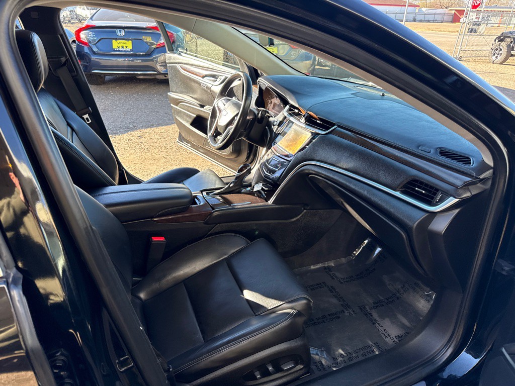 2016 Cadillac XTS Image 11