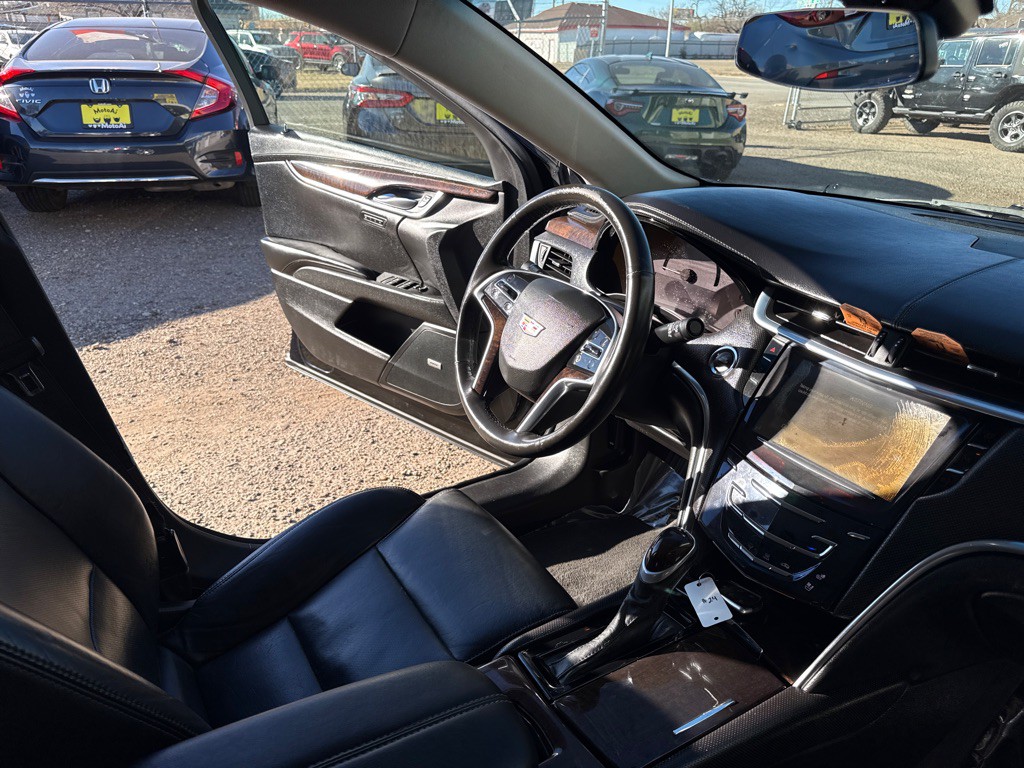 2016 Cadillac XTS Image 12