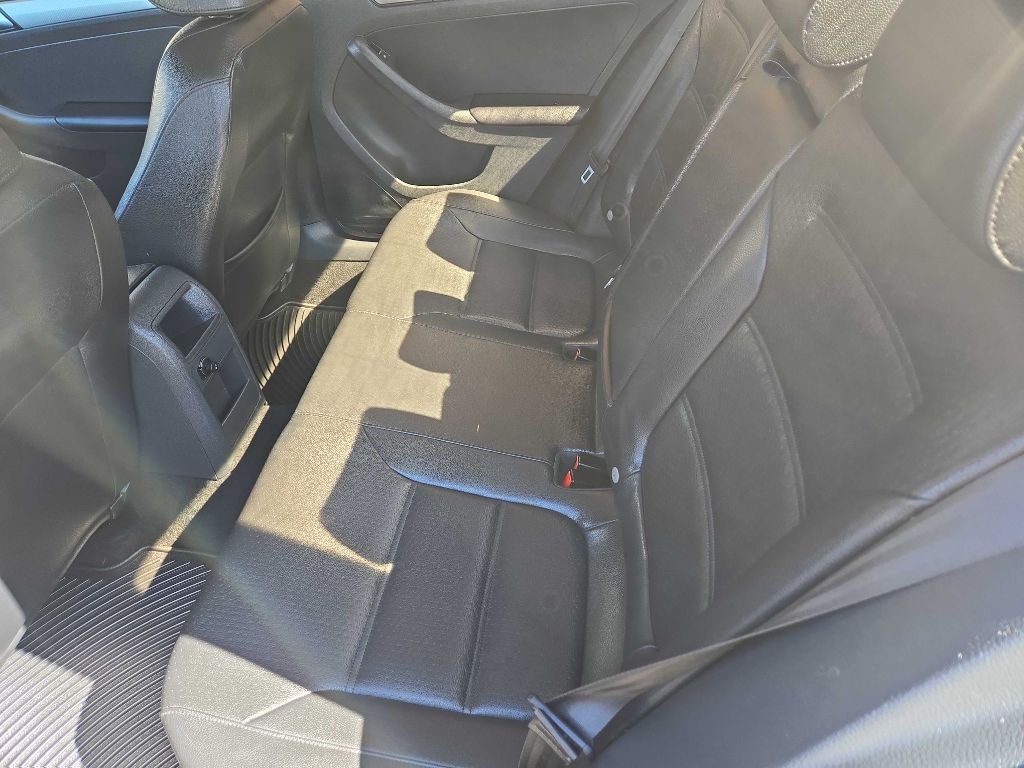 2015 Volkswagen Jetta Image 10