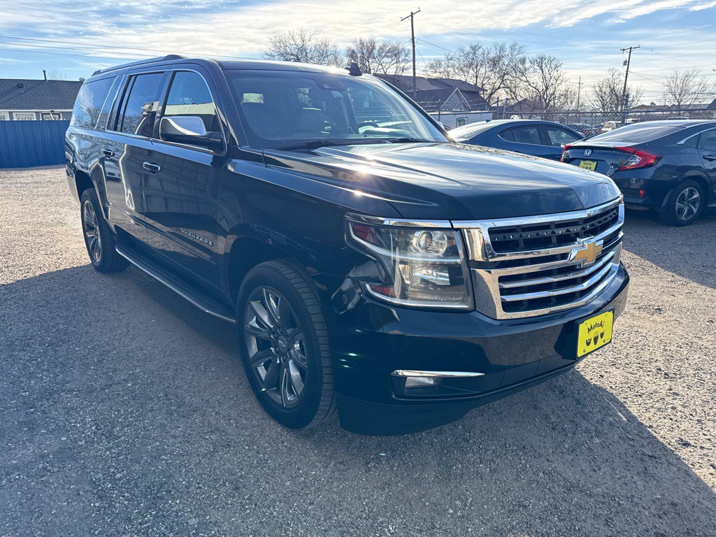 2015 Chevrolet Suburban Image 4
