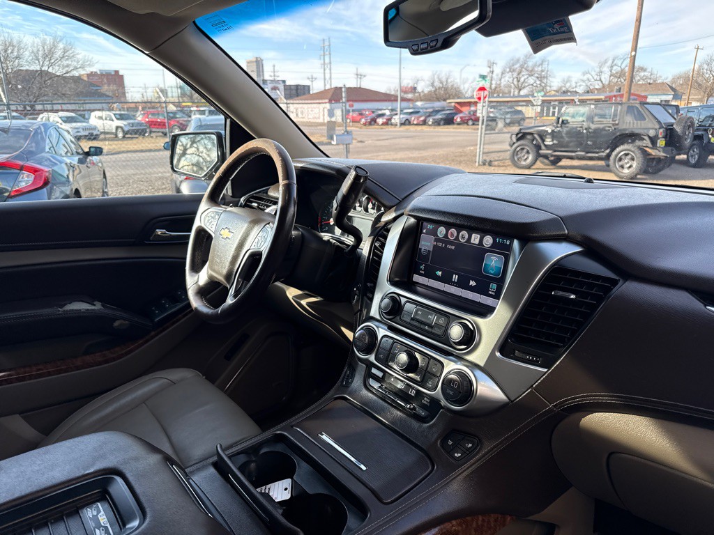 2015 Chevrolet Suburban Image 14
