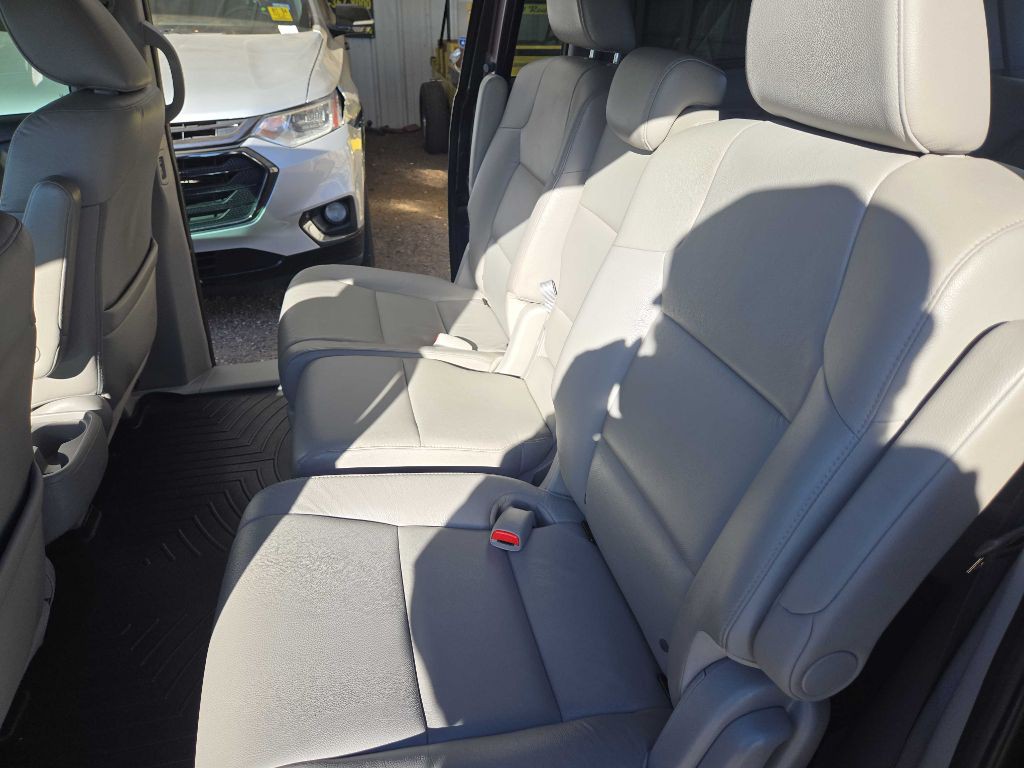 2015 Honda Odyssey Image 11