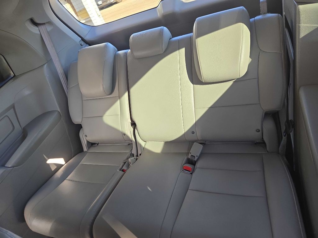2015 Honda Odyssey Image 12