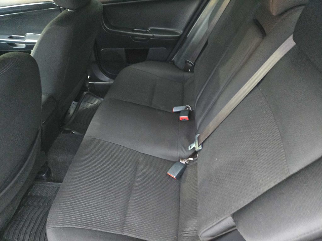 2016 Mitsubishi Lancer Image 10