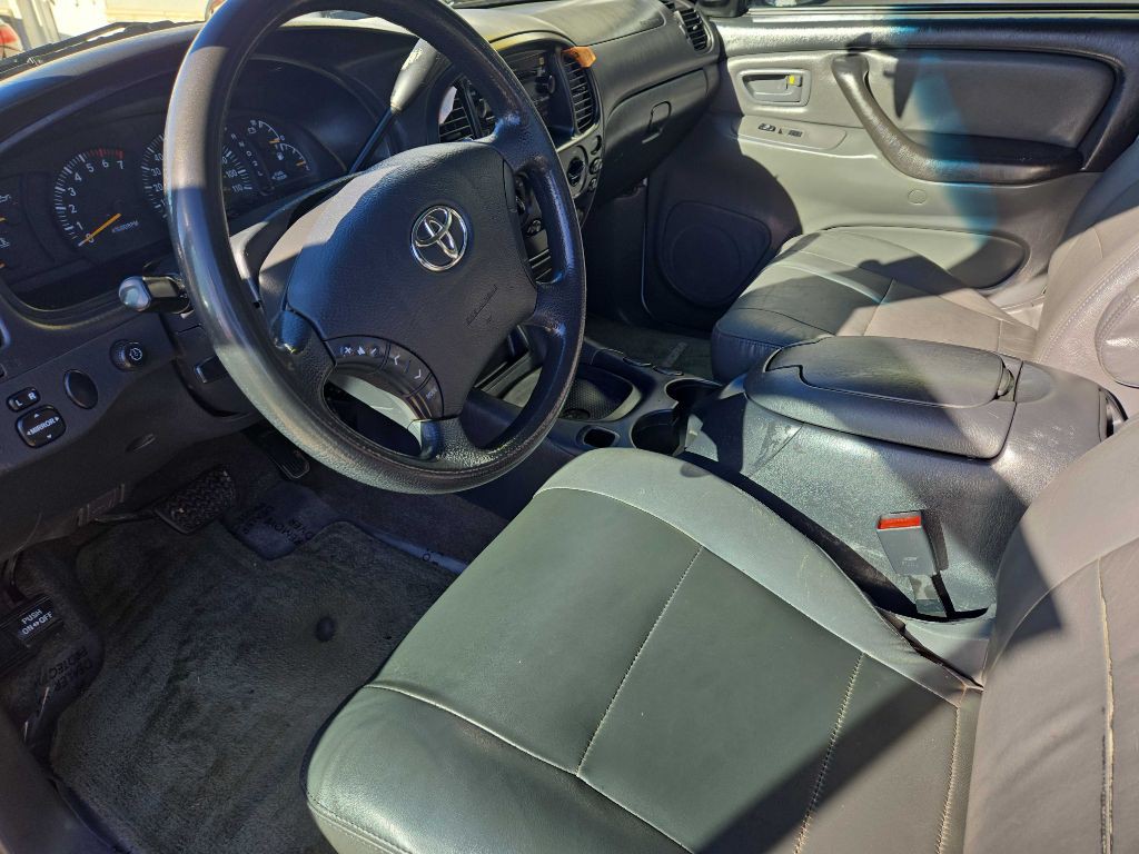 2004 Toyota Tundra Image 8