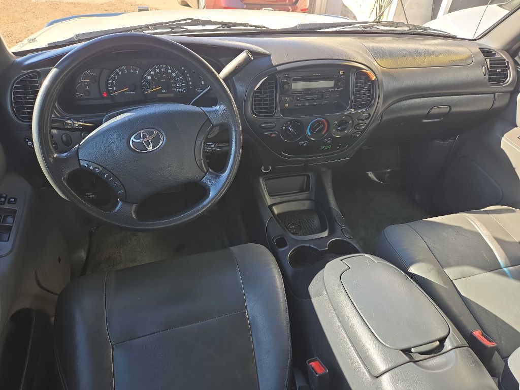 2004 Toyota Tundra Image 11