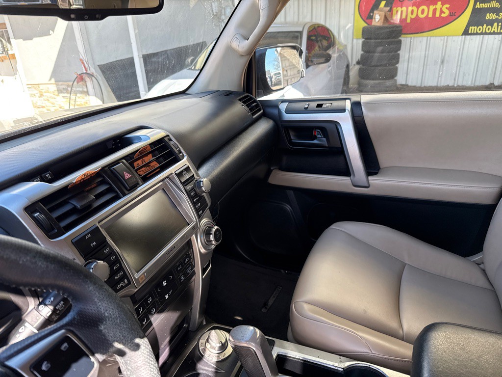 2011 Toyota 4Runner Image 12