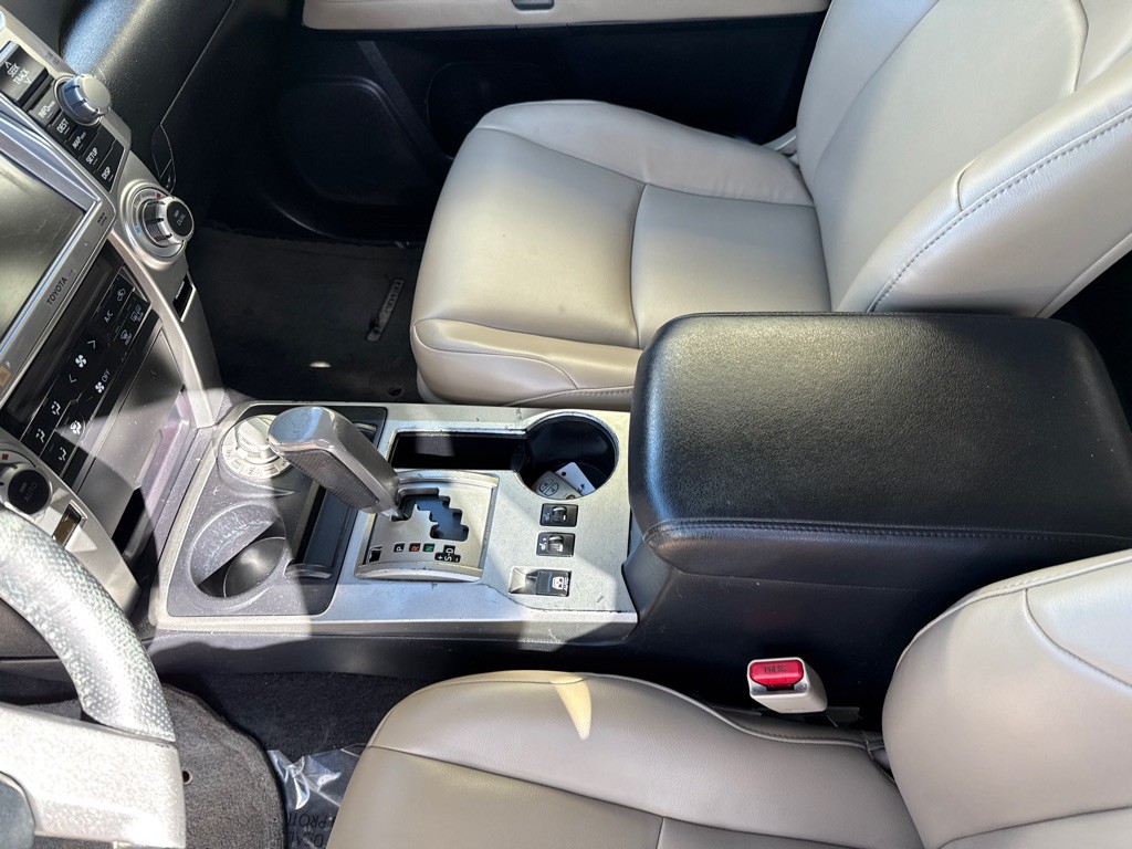 2011 Toyota 4Runner Image 14