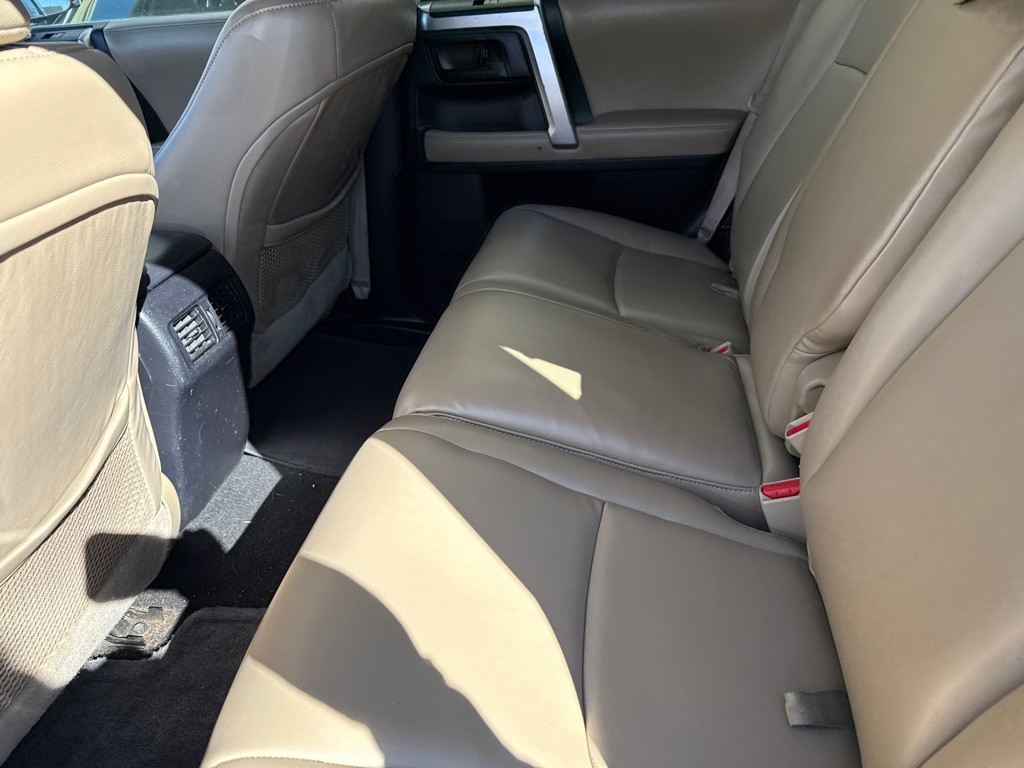 2011 Toyota 4Runner Image 16