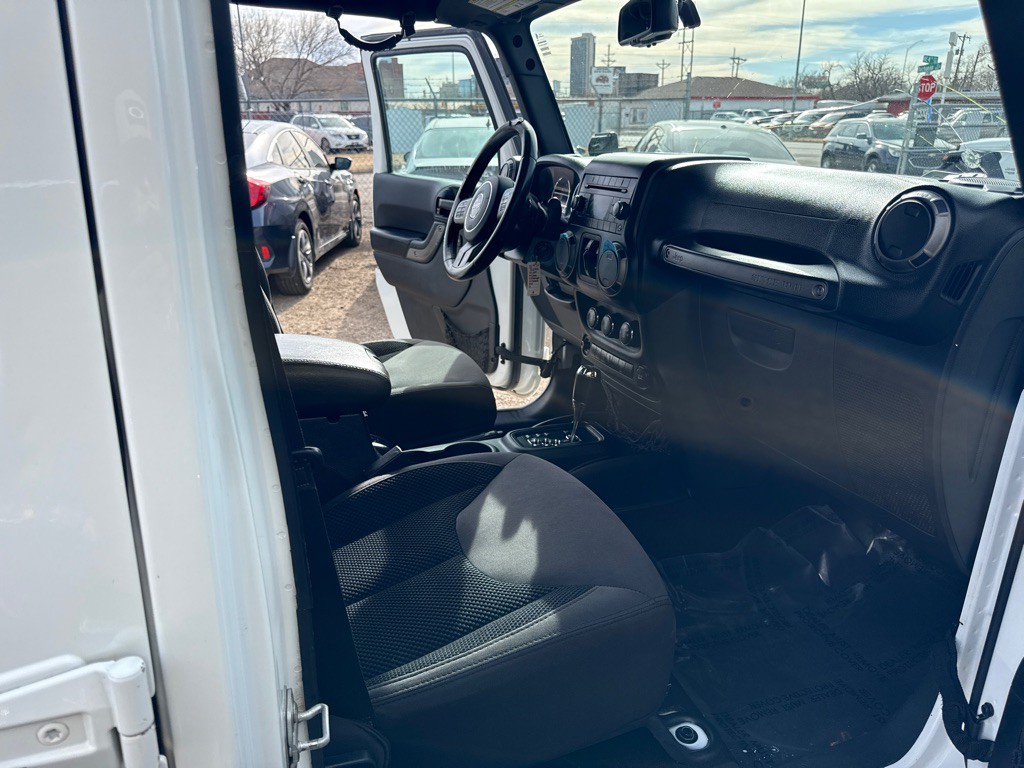 2017 Jeep Wrangler Unlimited Image 12