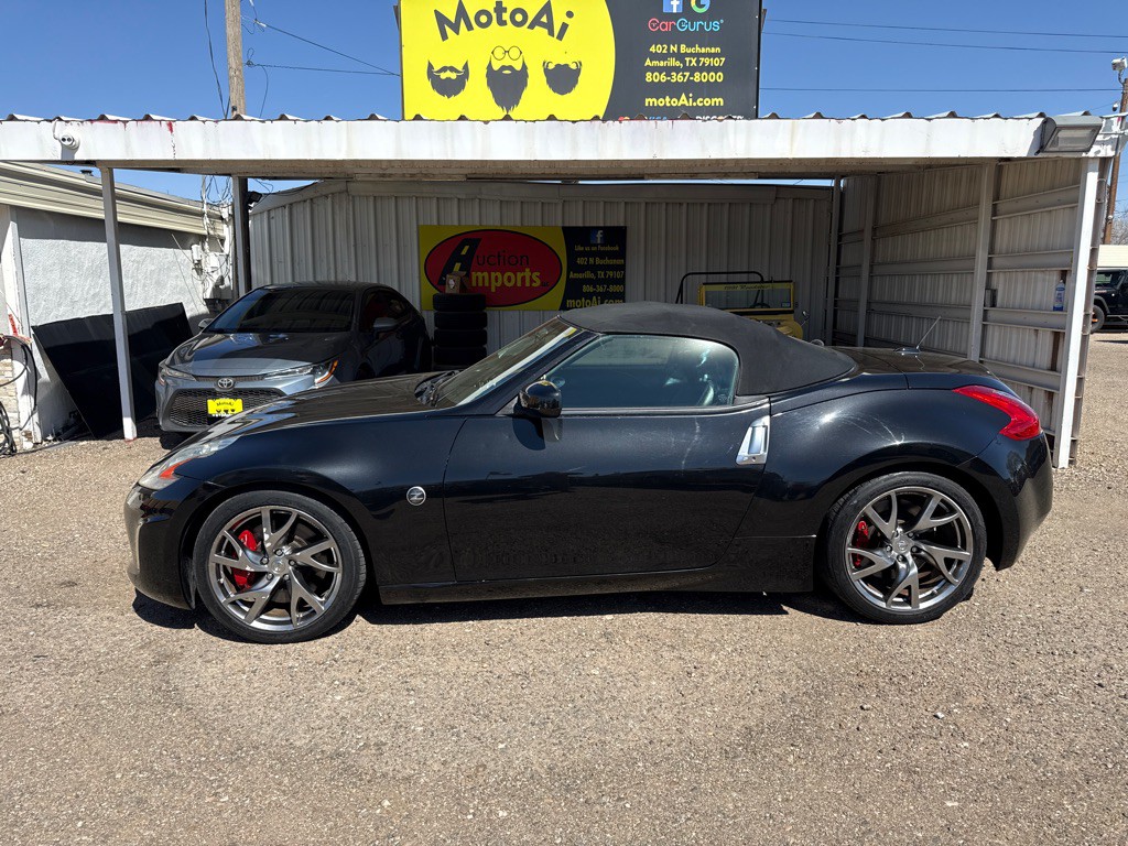 2013 Nissan 370Z Image 1