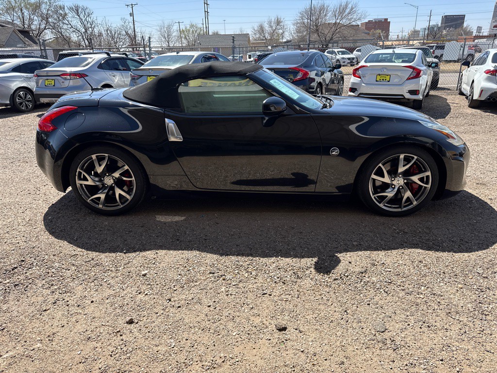 2013 Nissan 370Z Image 5