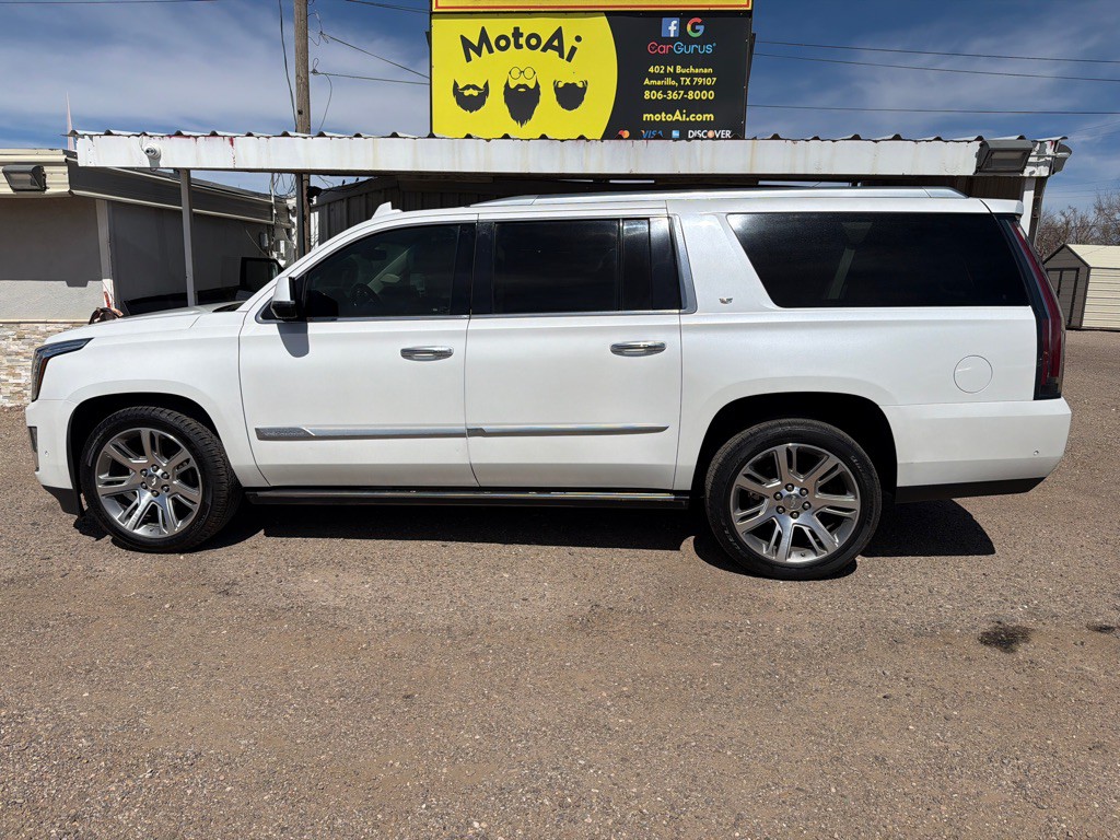 2018 Cadillac Escalade Image 1
