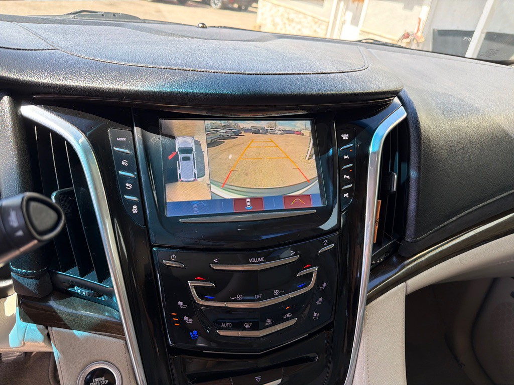 2018 Cadillac Escalade Image 13