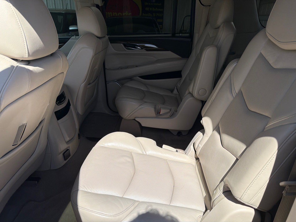 2018 Cadillac Escalade Image 18