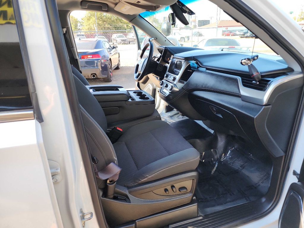 2017 Chevrolet Tahoe Image 14