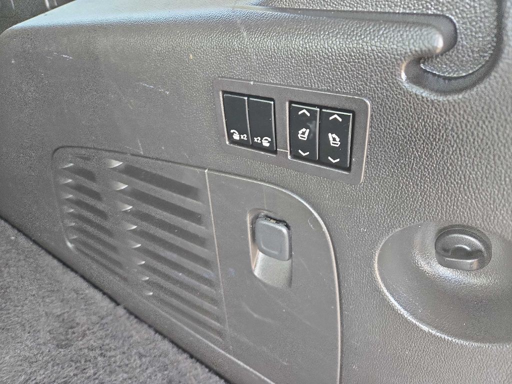 2017 GMC Yukon Image 17