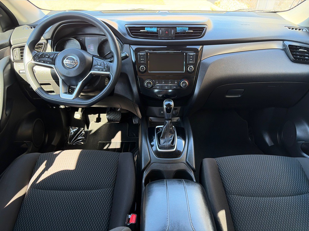 2020 Nissan Rogue Image 10