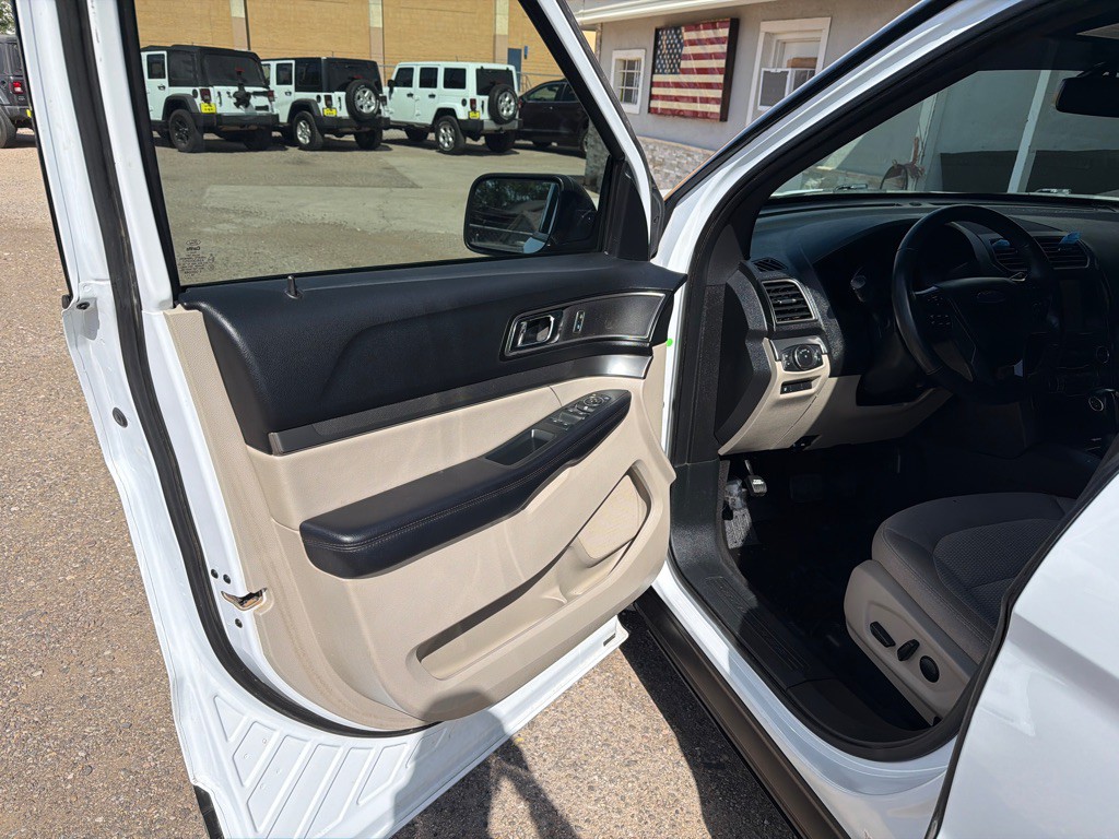 2019 Ford Explorer Image 9