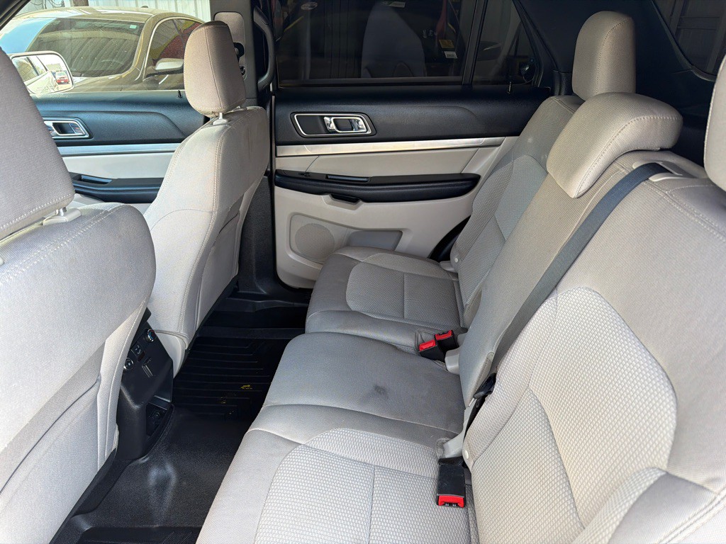 2019 Ford Explorer Image 16