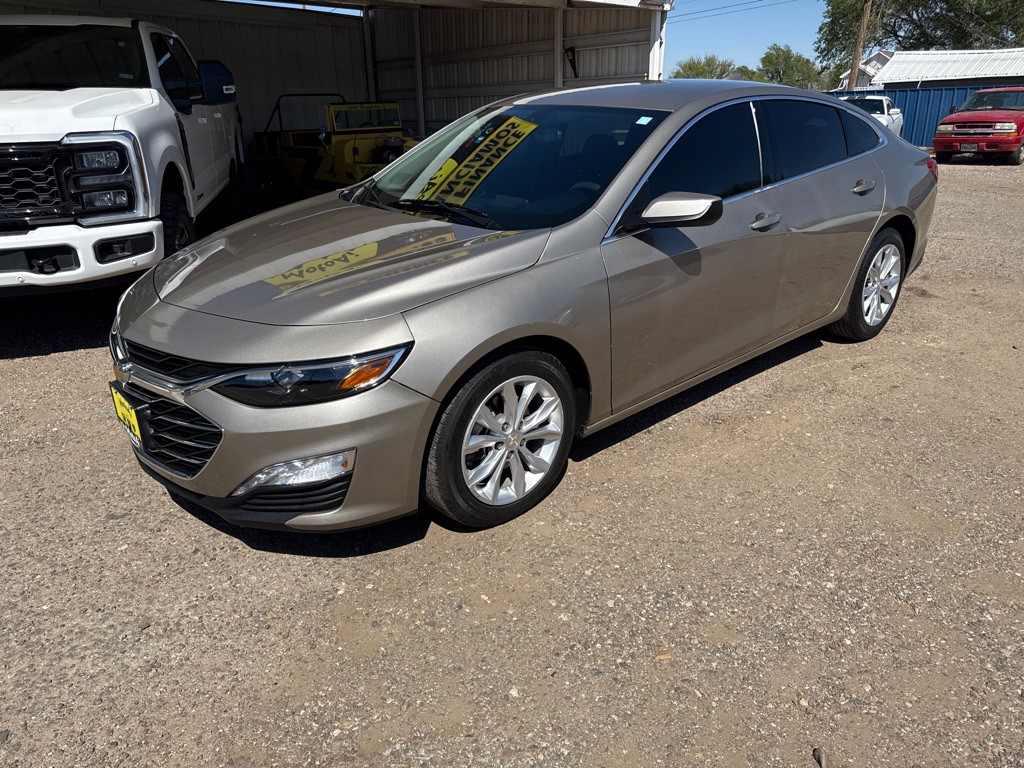 2022 Chevrolet Malibu Image 2