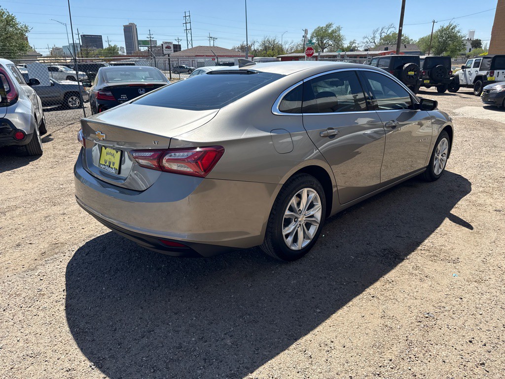 2022 Chevrolet Malibu Image 6