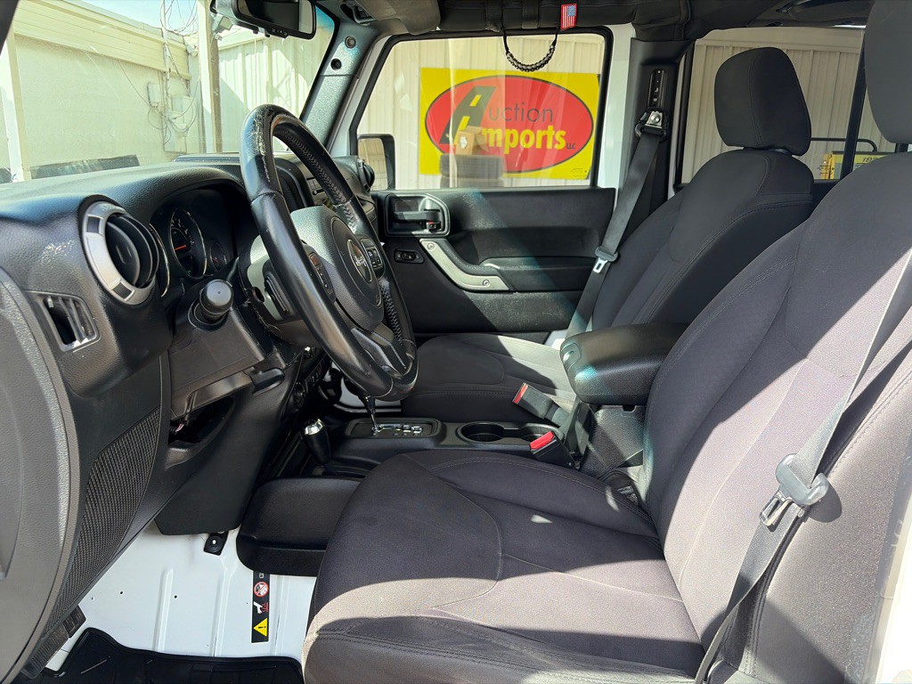 2014 Jeep Wrangler Unlimited Image 9