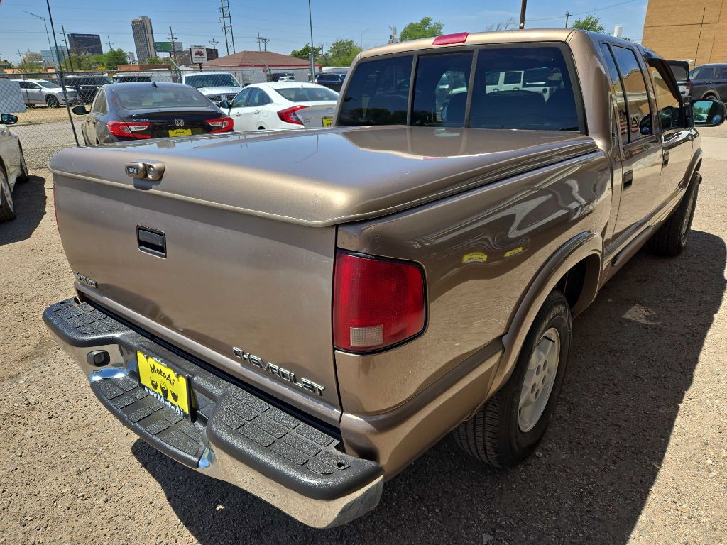 2002 Chevrolet S10 Image 4