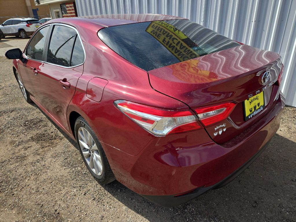 2018 Toyota Camry Image 2