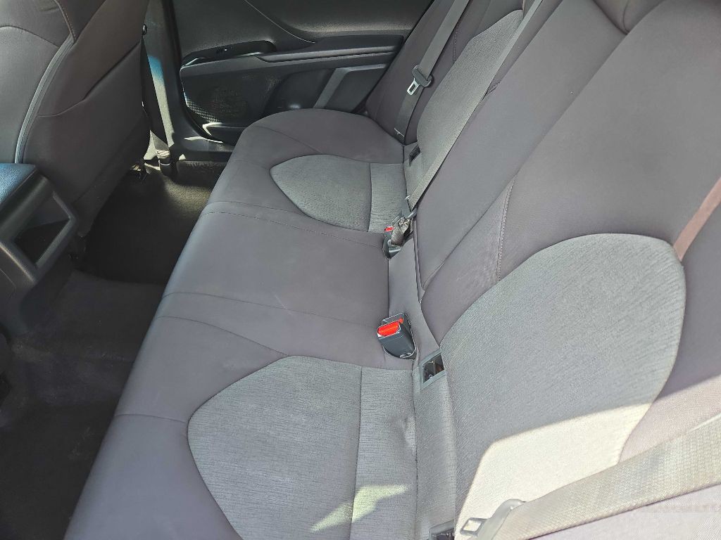 2018 Toyota Camry Image 11